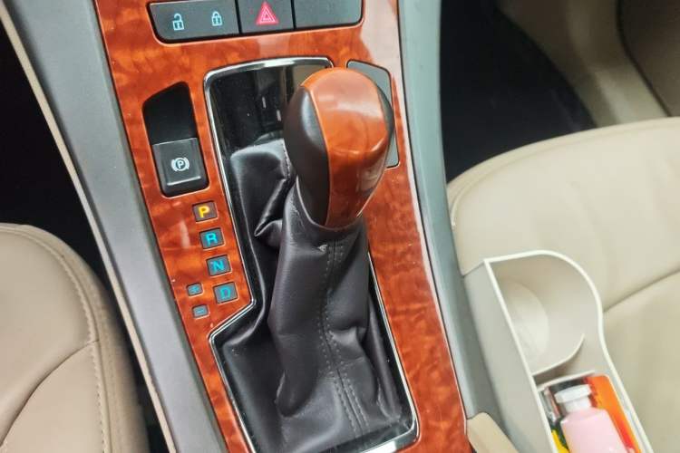 Used Buick LaCrosse 2012 2.4L SIDI Elegant Edition Gear Lever