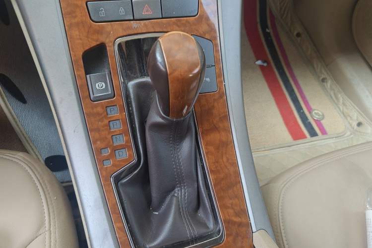 Used Buick LaCrosse 2012 2.4L SIDI Elegant Edition Gear Lever