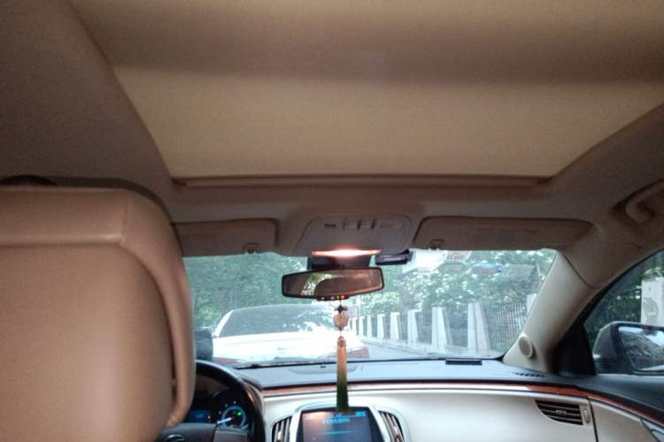 Used Buick LaCrosse 2012 2.4L SIDI Elegant Edition Headliner