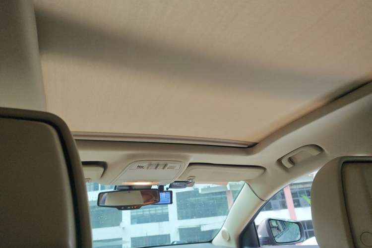 Used Buick LaCrosse 2012 2.4L SIDI Luxury Edition Headliner