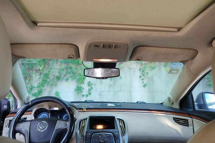Used Buick LaCrosse 2012 2.4L SIDI Elegant Edition Headliner