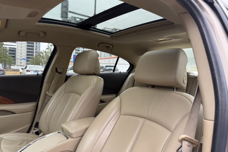 Used Buick LaCrosse 2012 2.4L SIDI Elegant Edition Interior 11