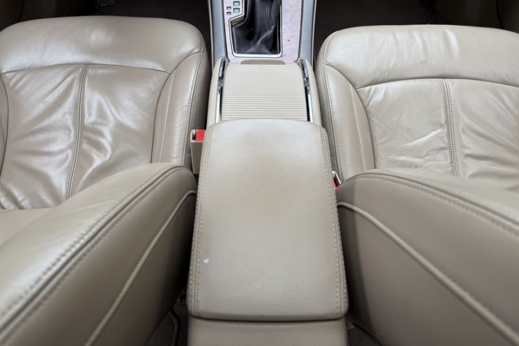 Used Buick LaCrosse 2012 2.4L SIDI Elegant Edition Interior 3