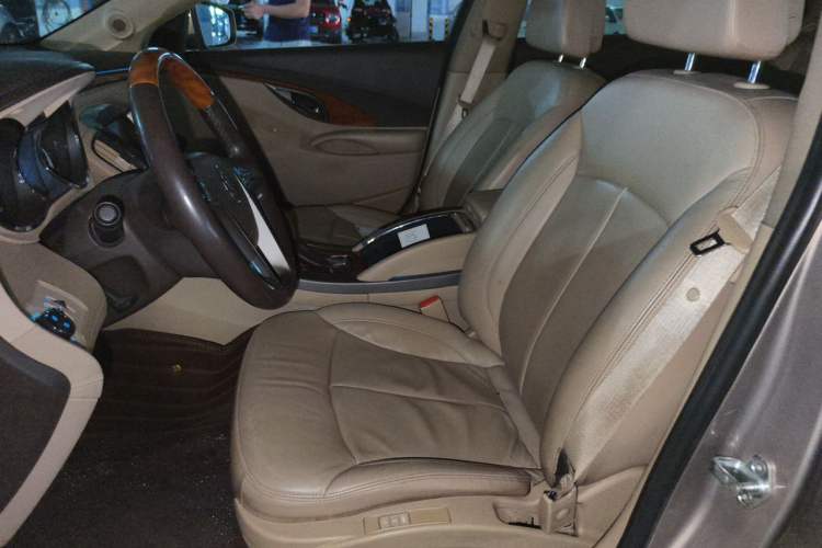 Used Buick LaCrosse 2012 2.4L SIDI Haoya Edition Left Front Seat