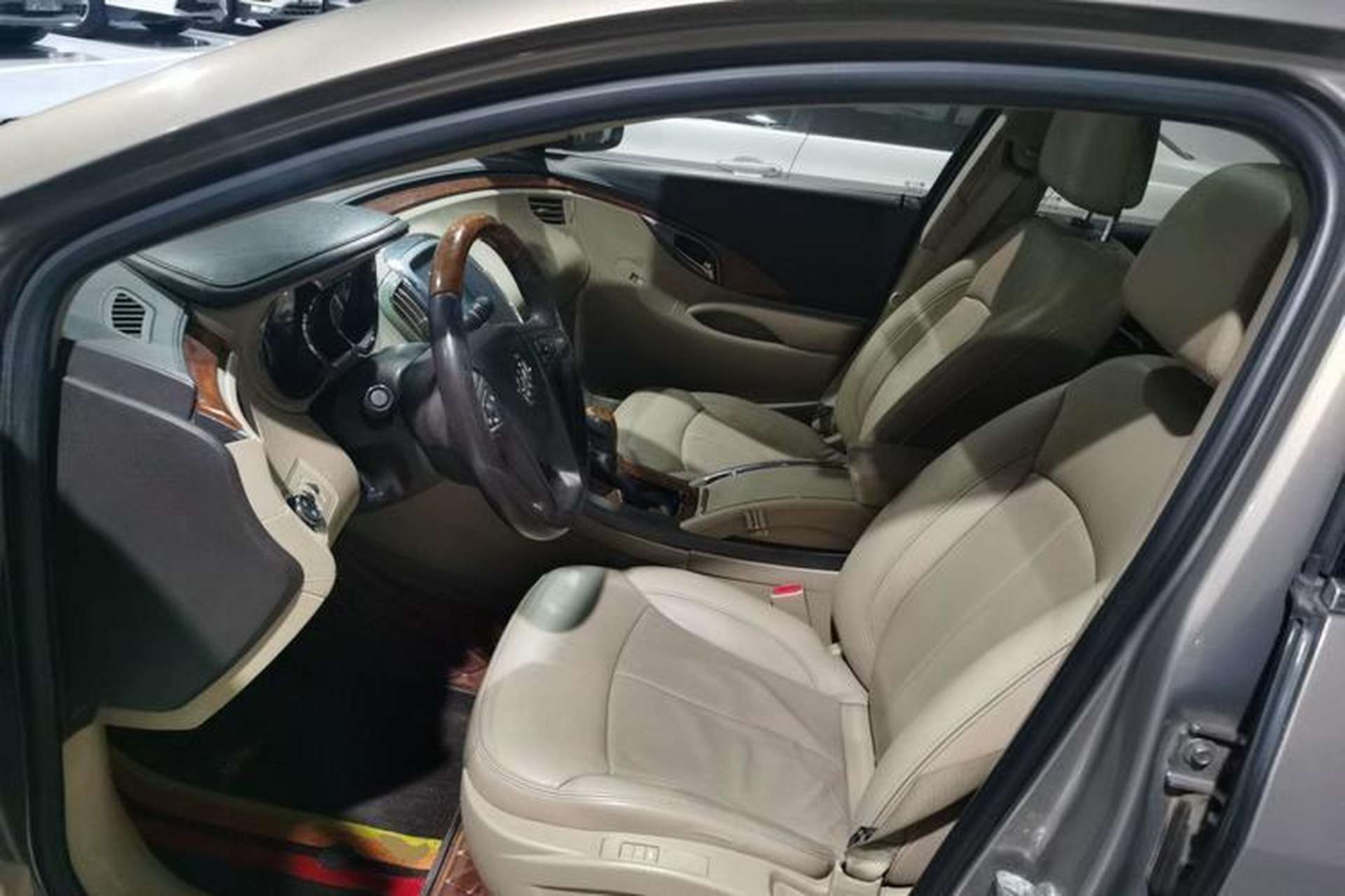 Used Buick LaCrosse 2012 2.4L SIDI Luxury Edition Left Front Seat