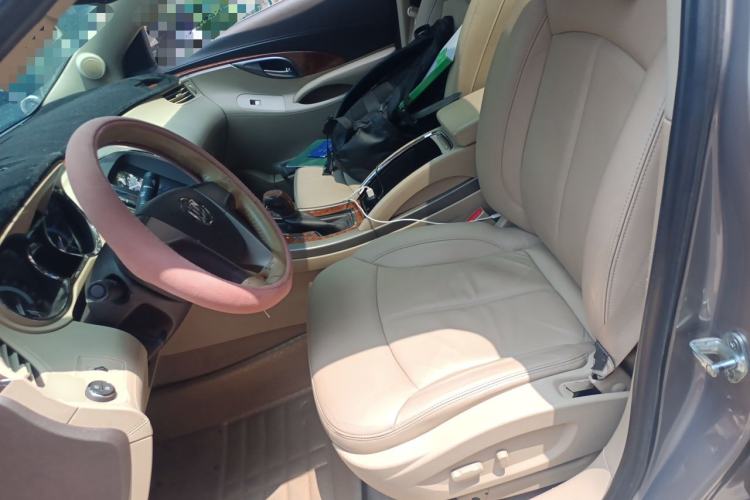 Used Buick LaCrosse 2012 2.4L SIDI Elegant Edition Left Front Seat