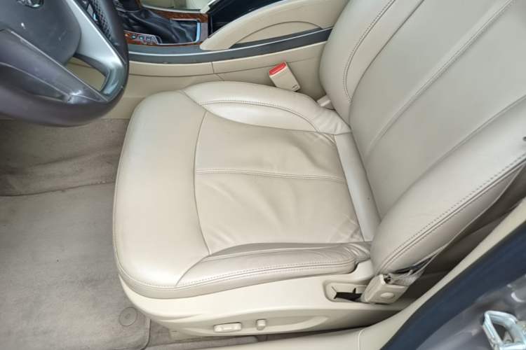 Used Buick LaCrosse 2012 2.4L SIDI Elegant Edition Left Front Seat