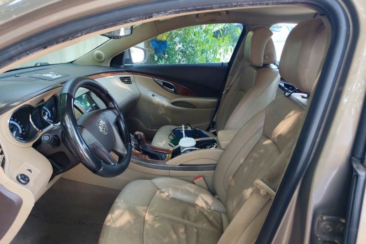 Used Buick LaCrosse 2012 2.4L SIDI Elegant Edition Left Front Seat