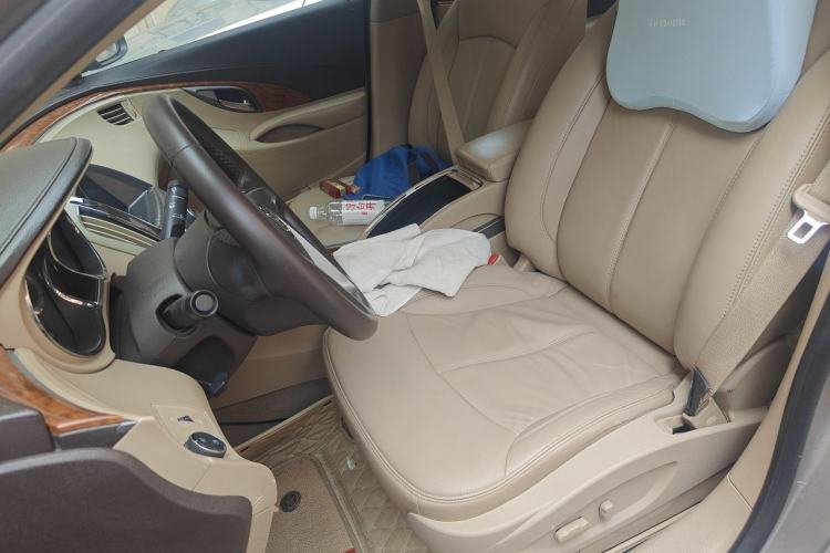 Used Buick LaCrosse 2012 2.4L SIDI Elegant Edition Left Front Seat