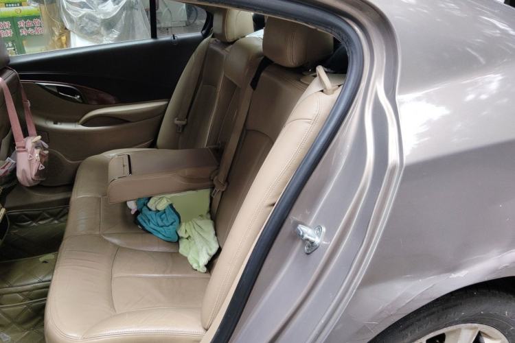 Used Buick LaCrosse 2012 2.4L SIDI Elegant Edition Left Rear Seat