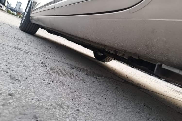 Used Buick LaCrosse 2012 2.4L SIDI Elegant Edition Left Side Sill