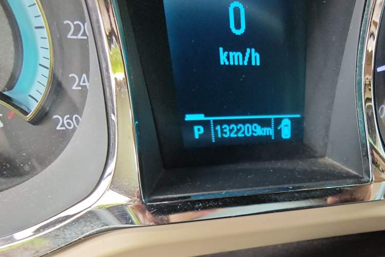 Used Buick LaCrosse 2012 2.4L SIDI Elegant Edition Odometer Close Up