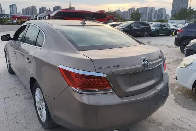 Used Buick LaCrosse 2012 2.4L SIDI Elegant Edition Rear Left 45 Deg