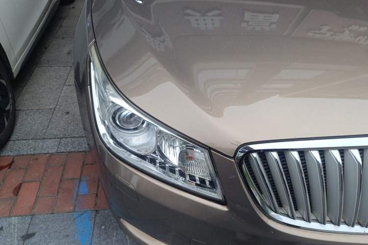 Used Buick LaCrosse 2012 2.4L SIDI Haoya Edition Right Front Headlight