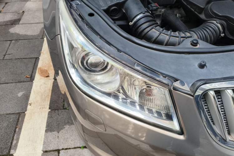 Used Buick LaCrosse 2012 2.4L SIDI Luxury Edition Right Front Headlight