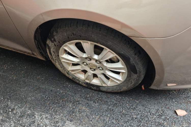 Used Buick LaCrosse 2012 2.4L SIDI Elegant Edition Right Front Wheel Hub