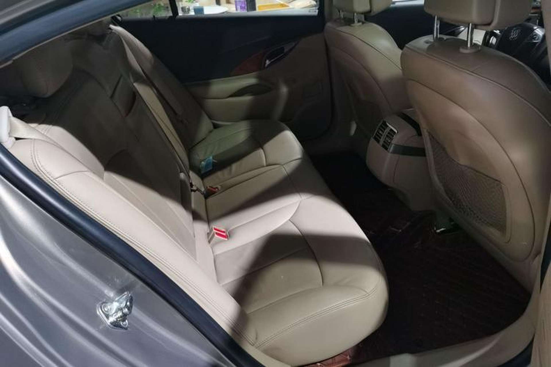 Used Buick LaCrosse 2012 2.4L SIDI Luxury Edition Right Rear Seat