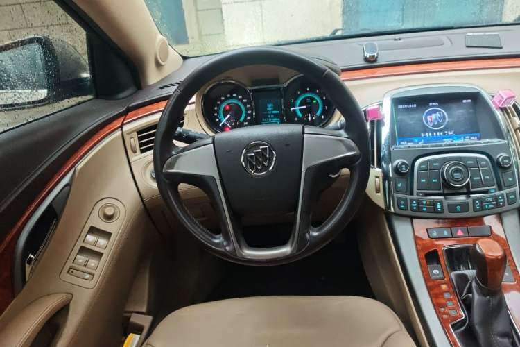 Used Buick LaCrosse 2012 2.4L SIDI Elegant Edition Steering Wheel