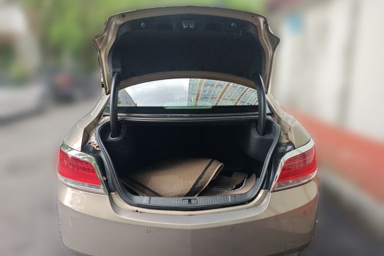 Used Buick LaCrosse 2012 2.4L SIDI Elegant Edition Trunk
