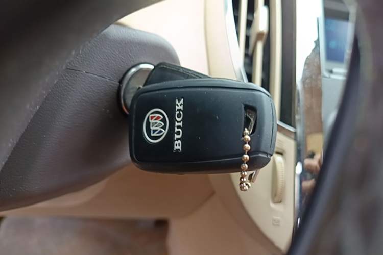 Used Buick LaCrosse 2012 2.4L SIDI Comfort Edition Vehicle Key