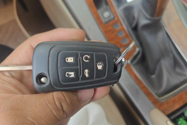 Used Buick LaCrosse 2012 2.4L SIDI Elegant Edition Vehicle Key