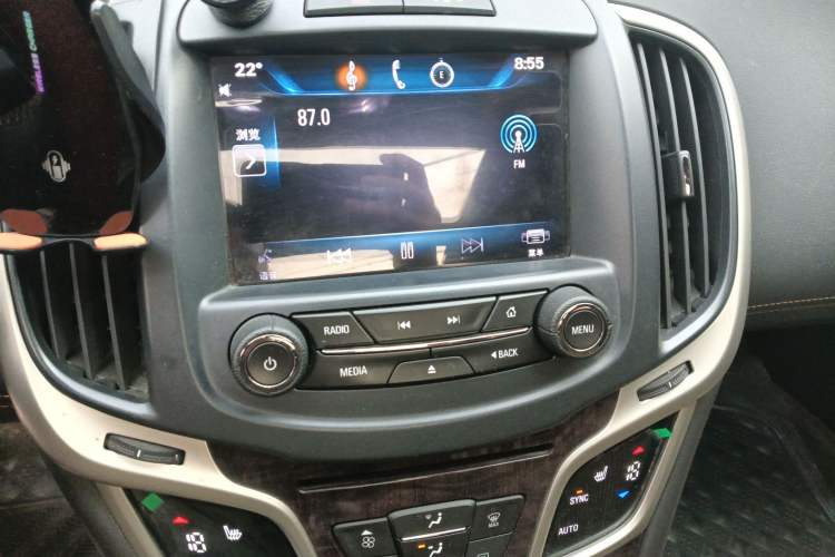 Used Buick LaCrosse 2013 2.4L SIDI Elite Comfort Version Audio And AC Panel