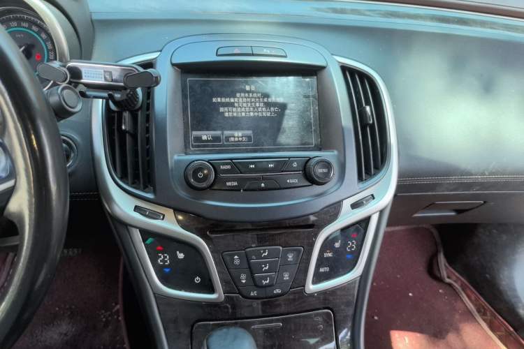 Used Buick LaCrosse 2013 2.4L SIDI Leading Comfort Version Audio And AC Panel