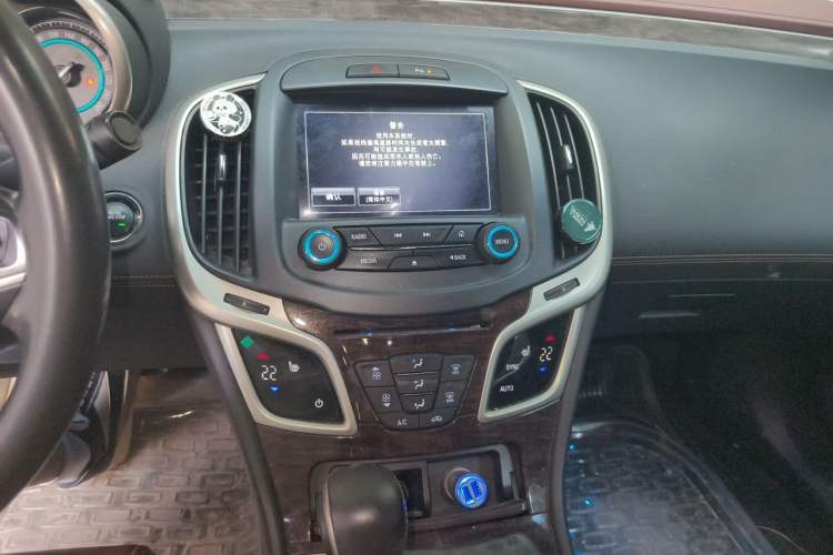 Used Buick LaCrosse 2013 2.4L SIDI Elite Comfort Version Audio And AC Panel