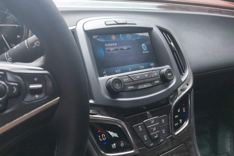 Used Buick LaCrosse 2013 2.0T SIDI Smart Luxury Flagship Edition Audio And AC Panel