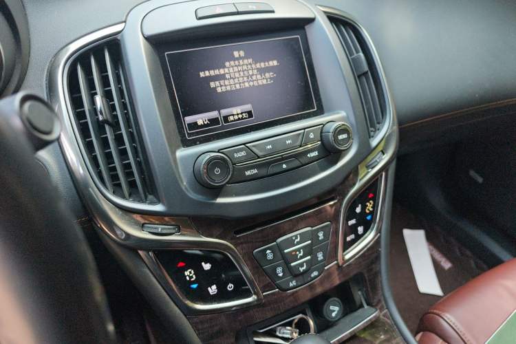 Used Buick LaCrosse 2013 2.4L SIDI Luxury Comfort Edition Audio And AC Panel