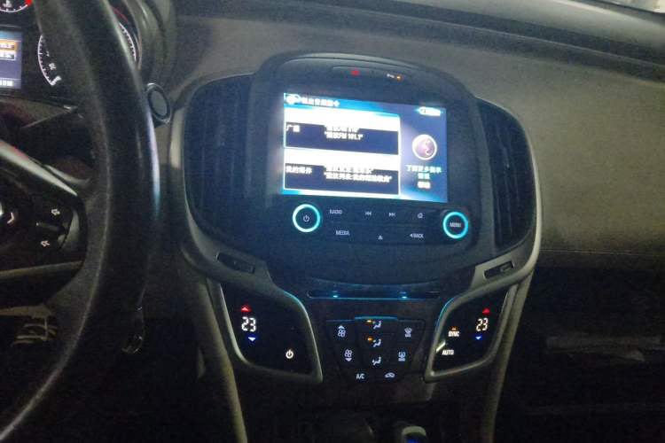 Used Buick LaCrosse 2013 2.4L SIDI Leading Comfort Version Audio And AC Panel