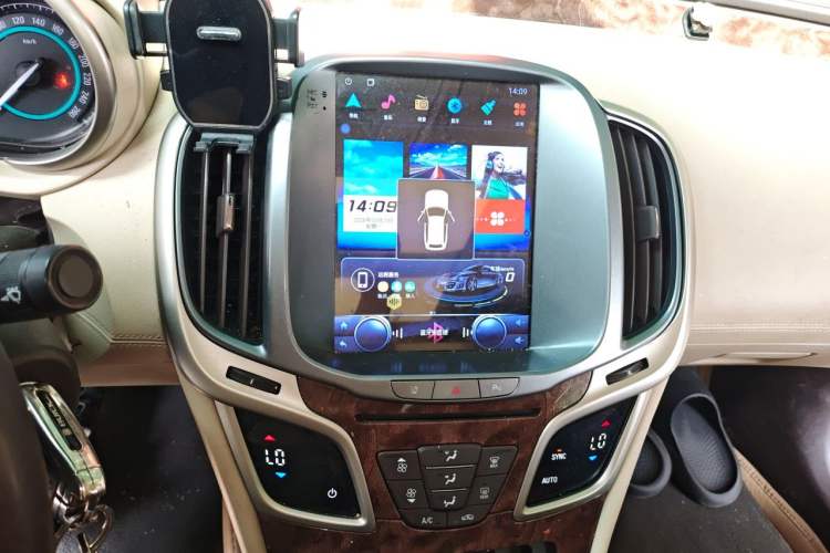 Used Buick LaCrosse 2013 2.4L SIDI Leading Comfort Version Audio And AC Panel