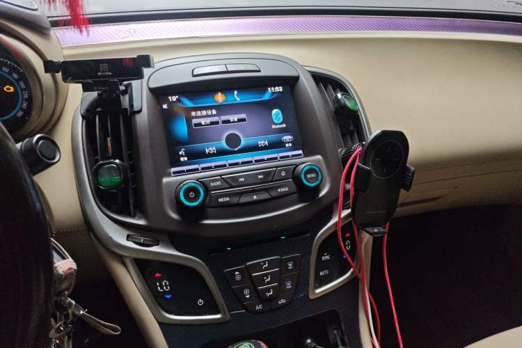 Used Buick LaCrosse 2013 2.4L SIDI Leading Comfort Version Audio And AC Panel