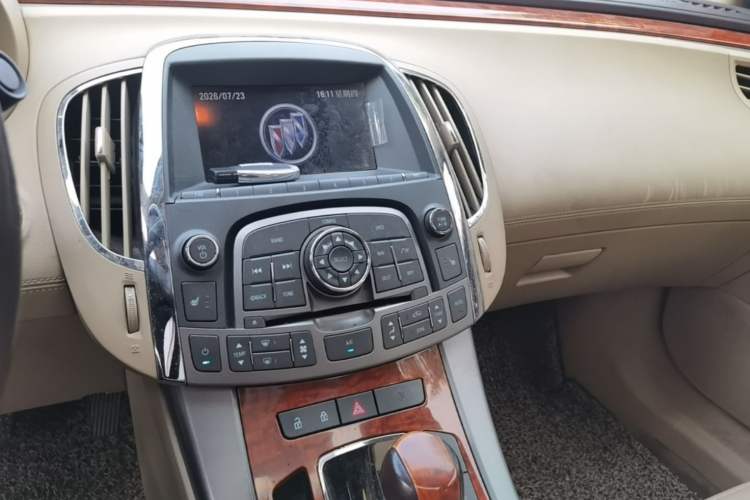 Used Buick LaCrosse 2013 2.4L SIDI Elite Comfort Version Audio And AC Panel