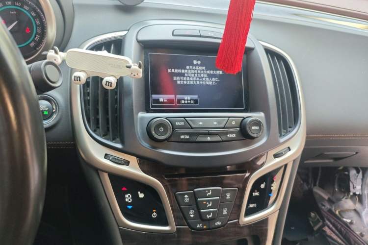 Used Buick LaCrosse 2013 2.4L SIDI Elite Comfort Version Audio And AC Panel