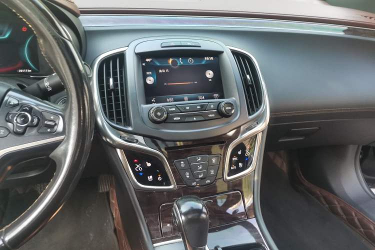 Used Buick LaCrosse 2013 2.4L SIDI Luxury Comfort Edition Audio And AC Panel