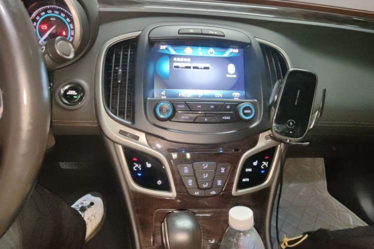 Used Buick LaCrosse 2013 2.4L SIDI Elite Comfort Version Audio And AC Panel