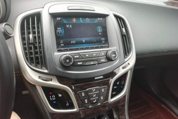 Used Buick LaCrosse 2013 2.4L SIDI Elite Comfort Version Audio And AC Panel