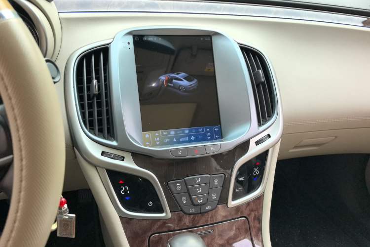 Used Buick LaCrosse 2013 2.4L SIDI Leading Comfort Version Audio And AC Panel
