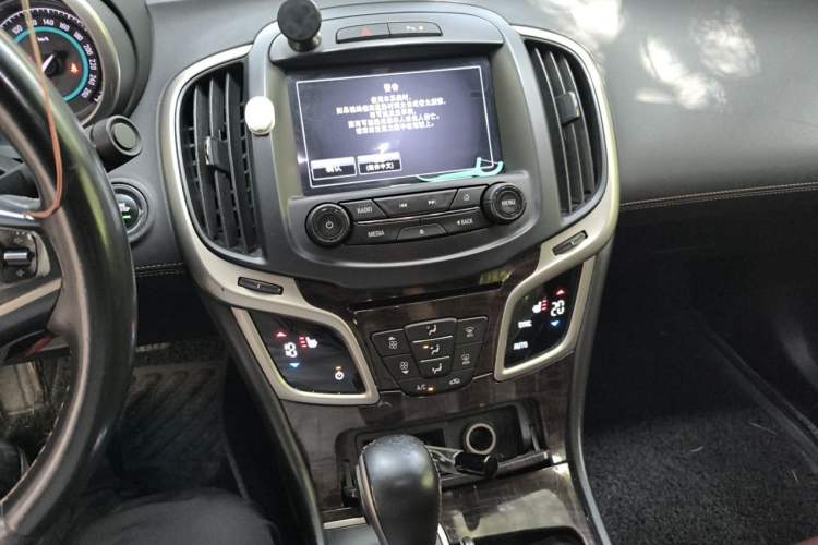 Used Buick LaCrosse 2013 2.4L SIDI Elite Comfort Version Audio And AC Panel