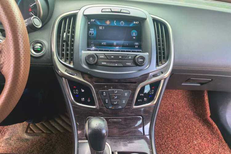 Used Buick LaCrosse 2013 3.0L SIDI V6 Smart Luxury Flagship Model Audio And AC Panel