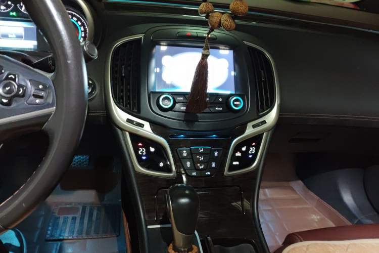 Used Buick LaCrosse 2013 2.4L SIDI Elite Comfort Version Audio And AC Panel