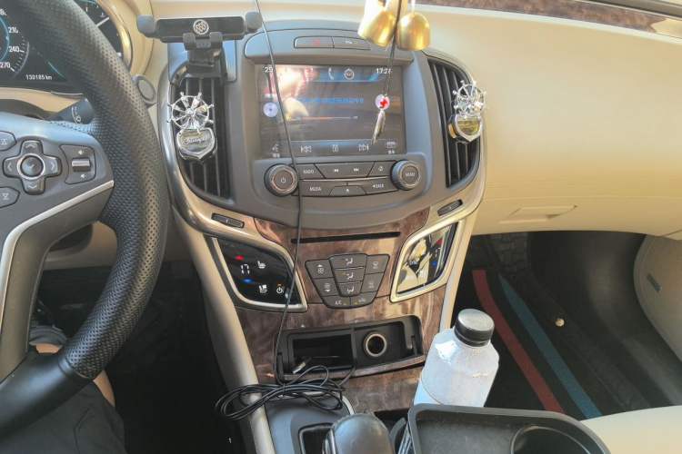 Used Buick LaCrosse 2013 2.4L SIDI Luxury Comfort Edition Audio And AC Panel