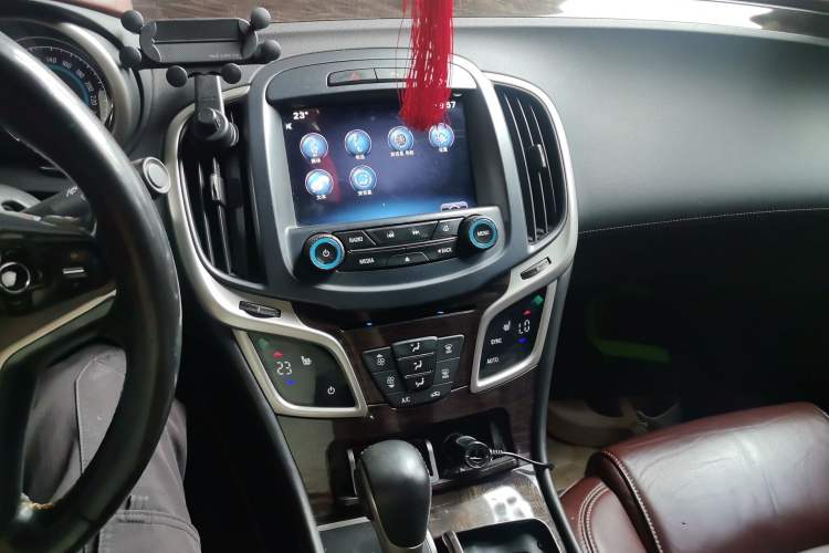 Used Buick LaCrosse 2013 2.4L SIDI Elite Comfort Version Audio And AC Panel