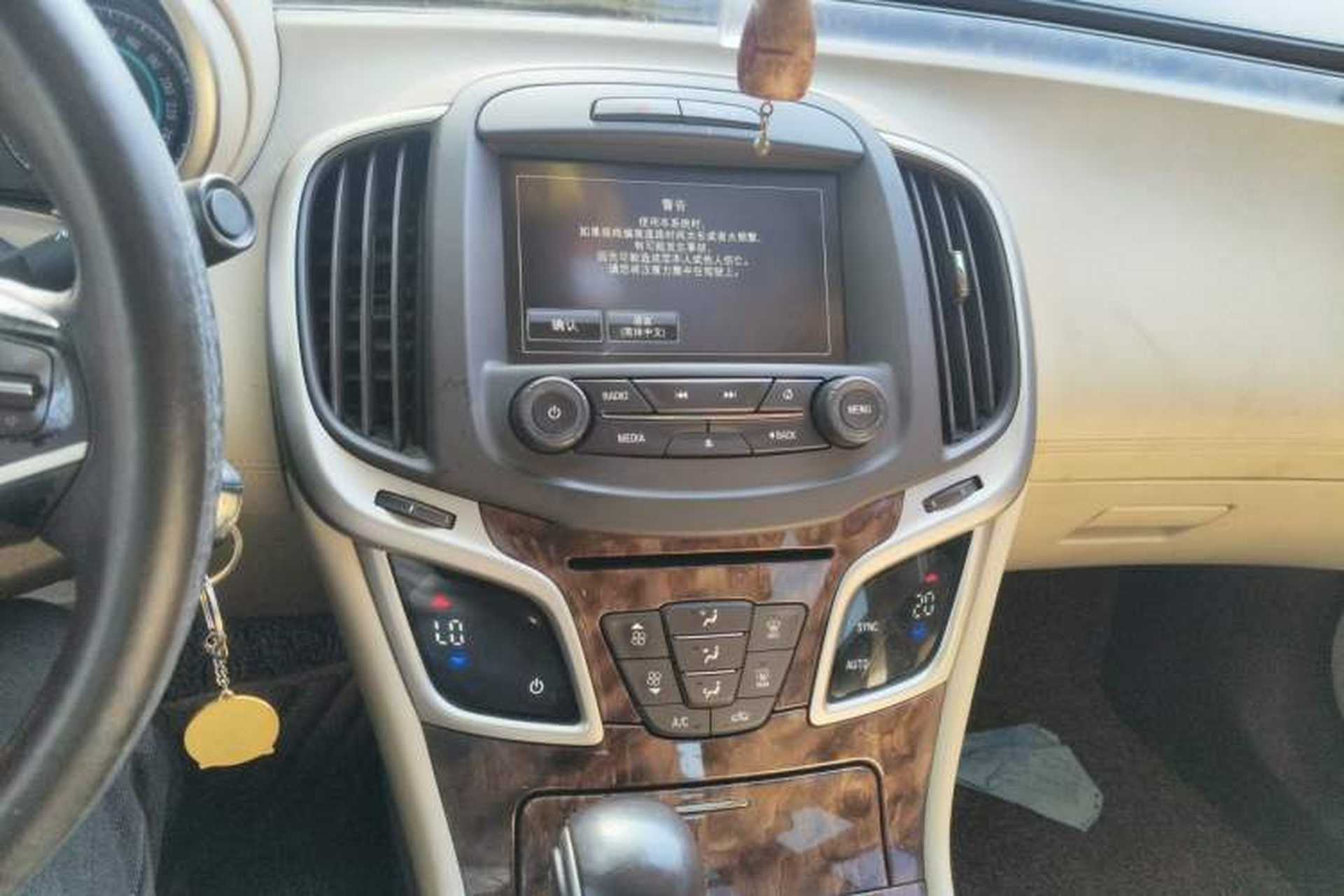 Used Buick LaCrosse 2013 2.4L SIDI Leading Comfort Version Audio And AC Panel