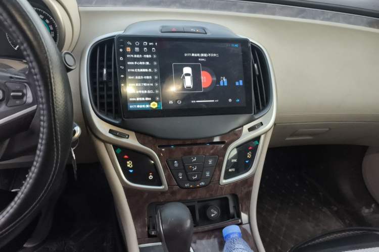 Used Buick LaCrosse 2013 2.4L SIDI Leading Comfort Version Audio And AC Panel