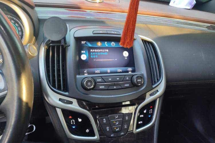 Used Buick LaCrosse 2013 2.4L SIDI Elite Comfort Version Audio And AC Panel