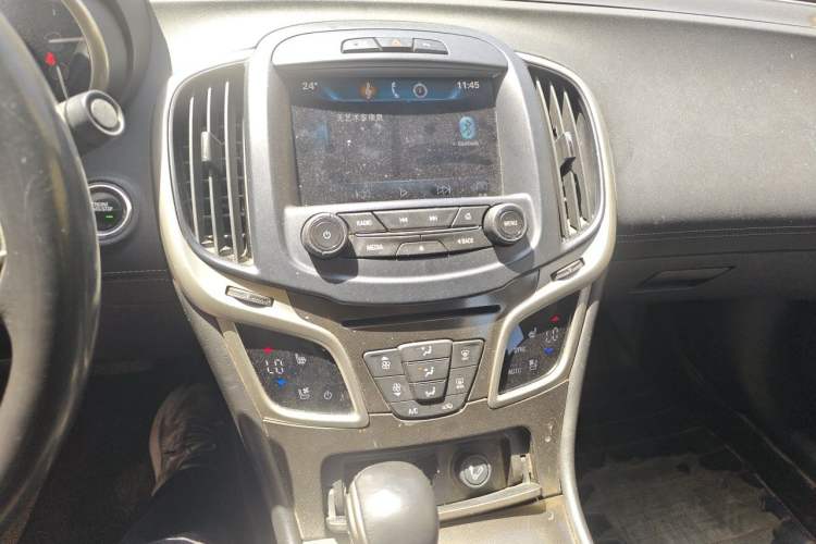 Used Buick LaCrosse 2013 2.0T SIDI Smart Luxury Flagship Edition Audio And AC Panel