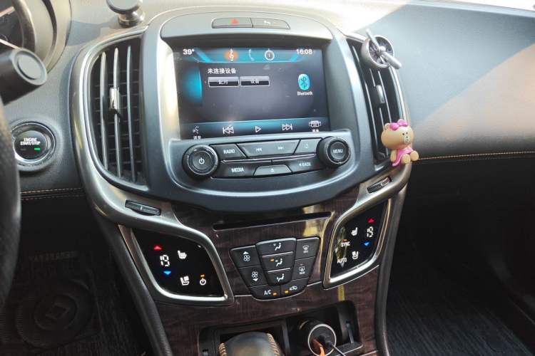 Used Buick LaCrosse 2013 2.4L SIDI Luxury Comfort Edition Audio And AC Panel