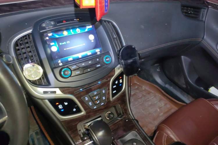 Used Buick LaCrosse 2013 2.4L SIDI Elite Comfort Version Audio And AC Panel
